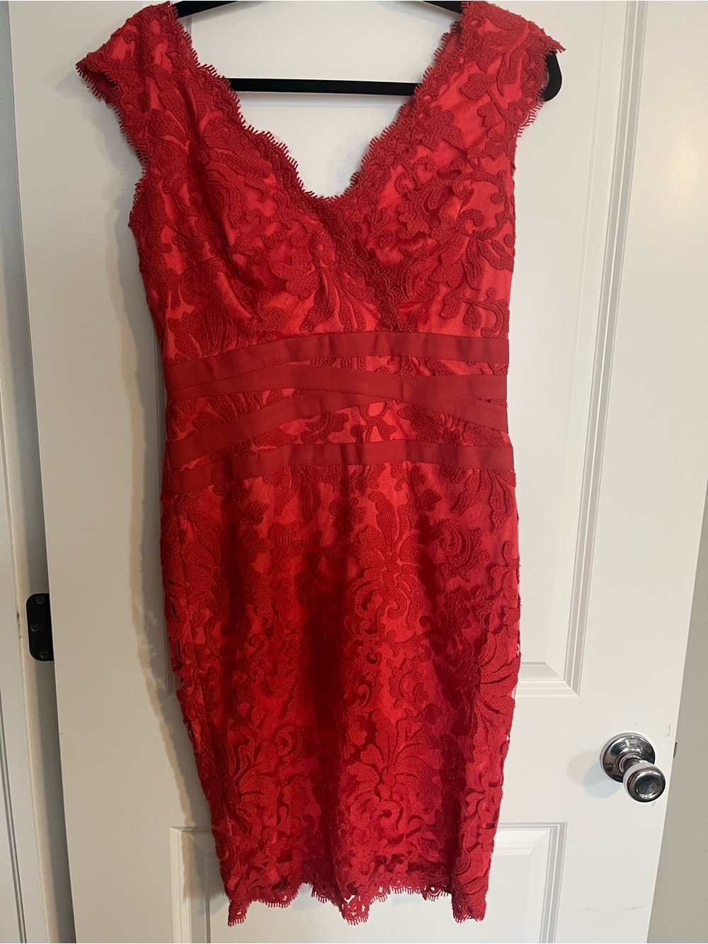 Tadashi Shoji Coral Lace V-Neck Midi Dress